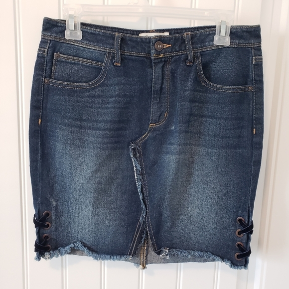 Jessica Simpson Adorn High-Waisted Skirt Size 27 - Picture 1 of 10